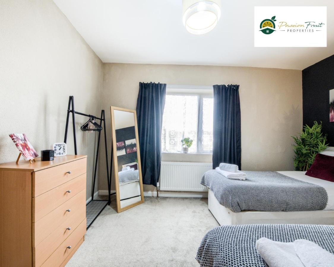 3 Bedroom House With 5 Beds House By Passionfruit Properties Near Coventry City Centre - Bcc Eksteriør billede