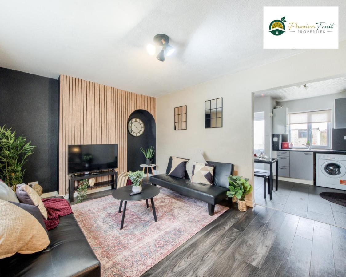 3 Bedroom House With 5 Beds House By Passionfruit Properties Near Coventry City Centre - Bcc Eksteriør billede