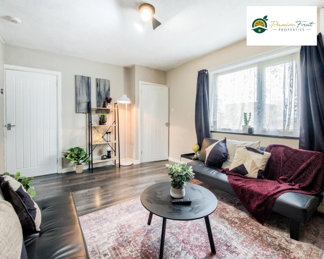 3 Bedroom House With 5 Beds House By Passionfruit Properties Near Coventry City Centre - Bcc Eksteriør billede