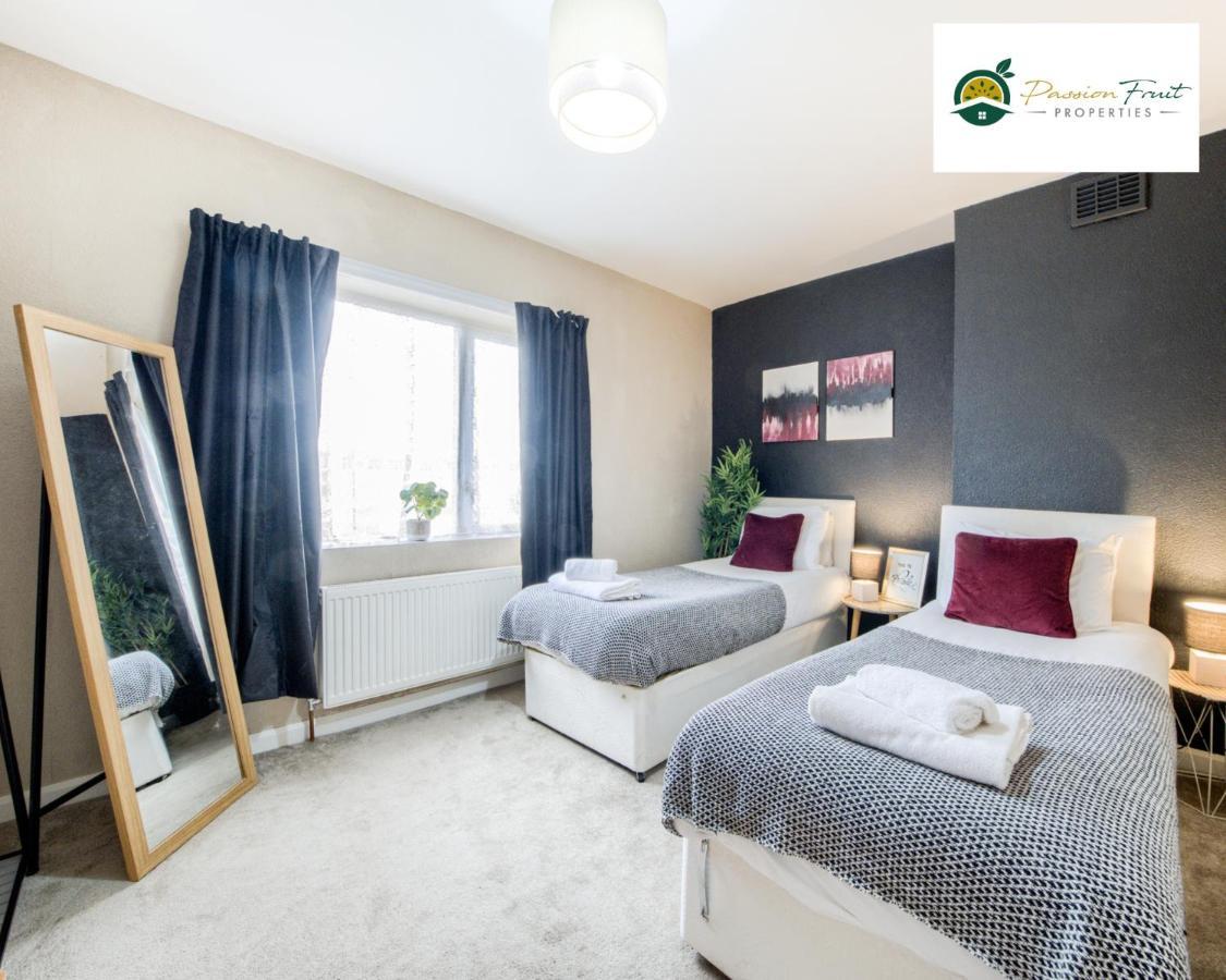 3 Bedroom House With 5 Beds House By Passionfruit Properties Near Coventry City Centre - Bcc Eksteriør billede